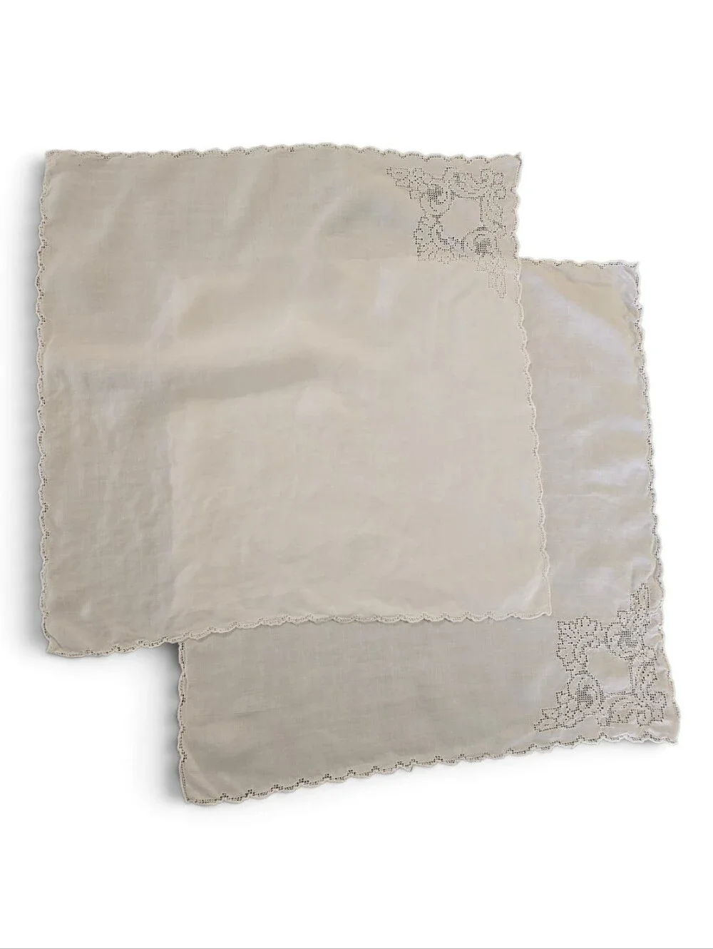 Vintage Style White Linen Cocktail Napkins with Scalloped Edge (Set of 2)